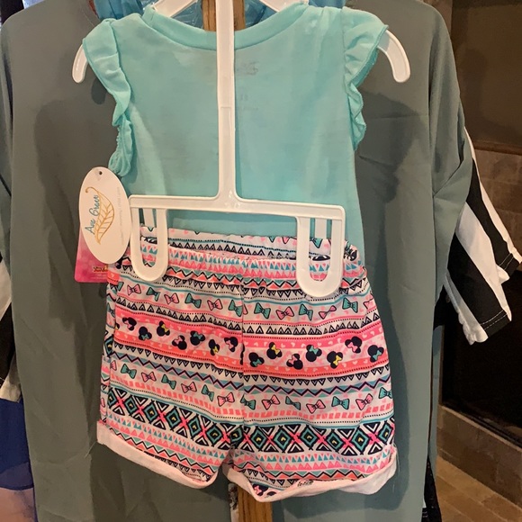 Mini mouse shirt/short combo - Picture 2 of 2